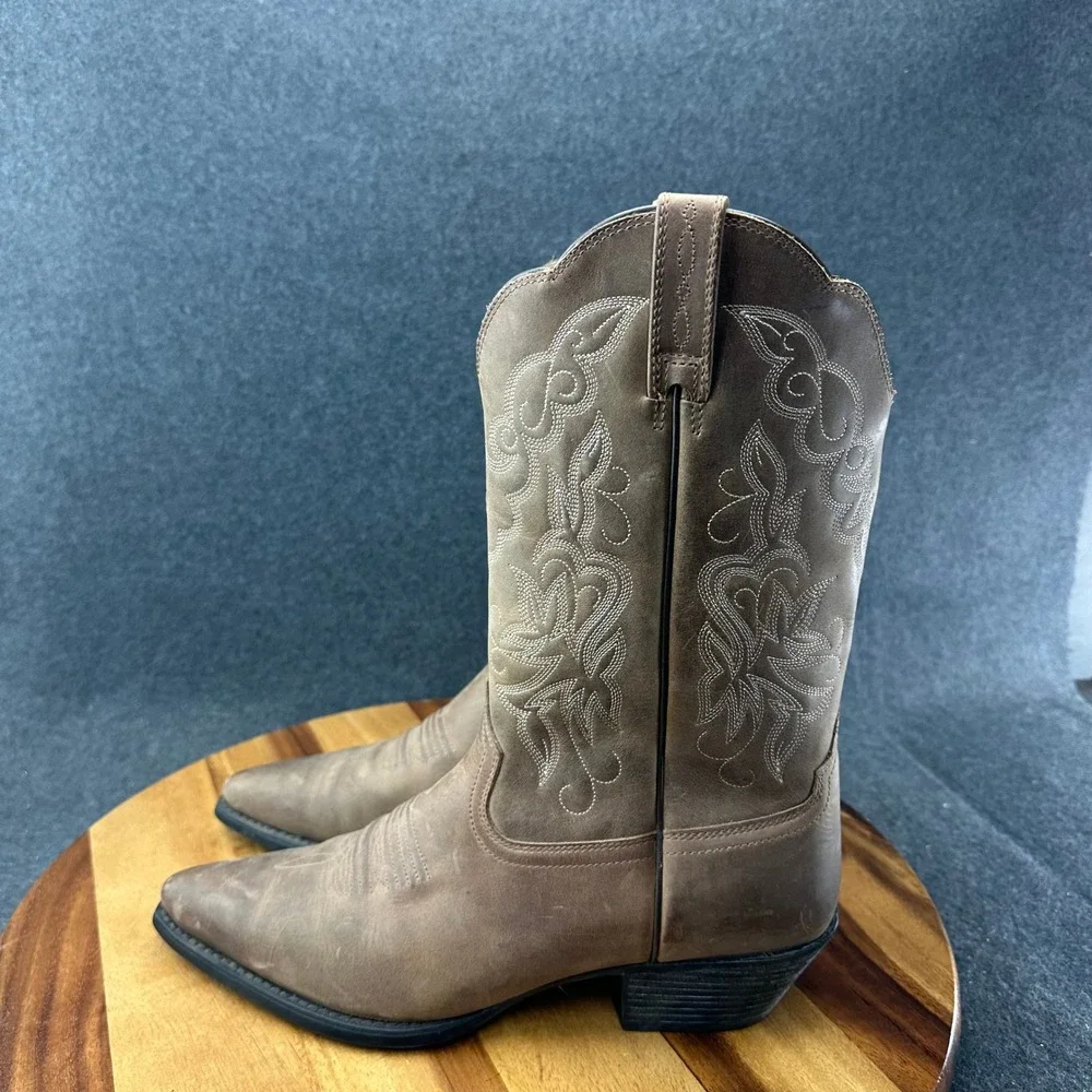 Ariat boots womens